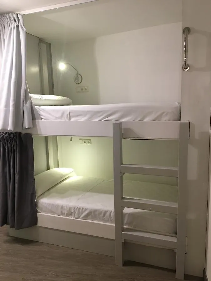 Hostel Getaria 0*,